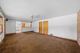 8351 W 99th St, Palos Hills, IL 60465 - Photo 5
