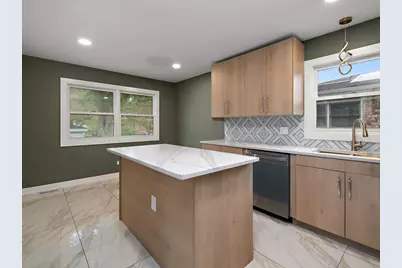 14909 Martin Luther King Jr Drive, Dolton, IL 60419 - Photo 7