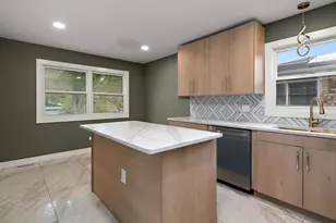 14909 Martin Luther King Jr Dr, Dolton, IL 60419 - Photo 7