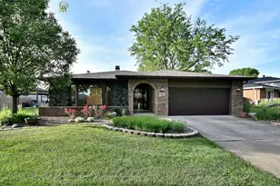 3100 Grandview Pl, Darien, IL 60561 - Photo 1