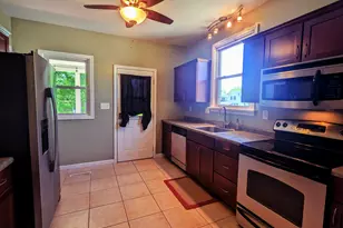 407 S Cherry St, Morrison, IL 61270 - Photo 5