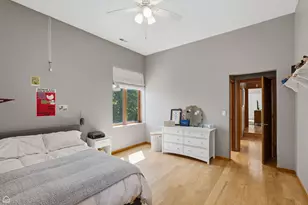 1202 W Fletcher St, Chicago, IL 60657 - Photo 27
