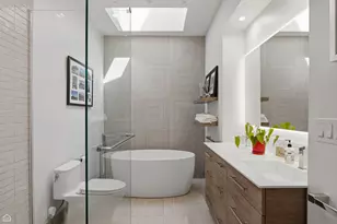 1202 W Fletcher St, Chicago, IL 60657 - Photo 21