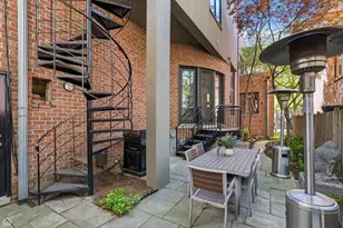 1202 W Fletcher St, Chicago, IL 60657 - Photo 13