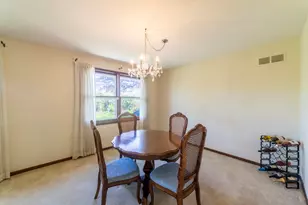 920 MacArthur Dr, Chicago Heights, IL 60411 - Photo 7