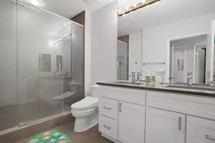 233 E 13th St, Chicago, IL 60605 - Photo 13