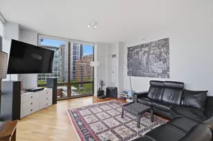 233 E 13th St, Chicago, IL 60605 - Photo 7