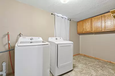 1545 W 2nd Street, Davenport, IA 52802 - Photo 23