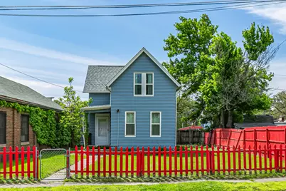 1545 W 2nd Street, Davenport, IA 52802 - Photo 1