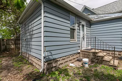 1545 W 2nd Street, Davenport, IA 52802 - Photo 5