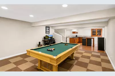 688 Bay Shore Drive, Pingree Grove, IL 60140 - Photo 35