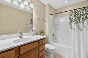 854 Plains Ct, Carol Stream, IL 60188 - Photo 19