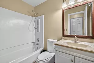 854 Plains Ct, Carol Stream, IL 60188 - Photo 15