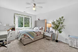 854 Plains Ct, Carol Stream, IL 60188 - Photo 17
