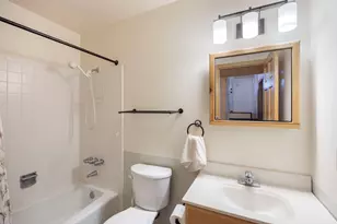 5113 W Dartmoor Dr, McHenry, IL 60050 - Photo 15