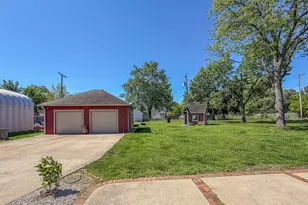 444 E Center St, Paxton, IL 60957 - Photo 53