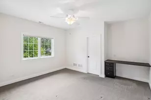 639 N Wright St, Naperville, IL 60563 - Photo 23