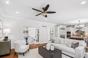 639 N Wright St, Naperville, IL 60563 - Photo 7