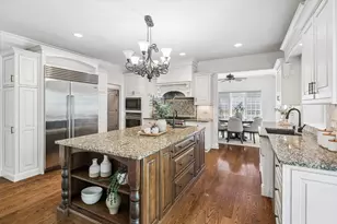 639 N Wright St, Naperville, IL 60563 - Photo 11