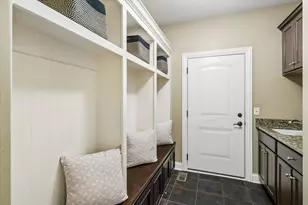 639 N Wright St, Naperville, IL 60563 - Photo 21