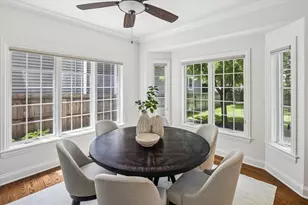 639 N Wright St, Naperville, IL 60563 - Photo 15