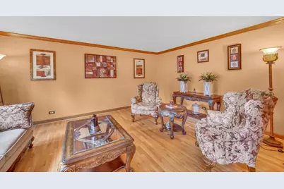 1113 Loyola Drive, Libertyville, IL 60048 - Photo 7