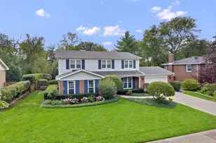 1427 Woodhill Dr, Northbrook, IL 60062 - Photo 3