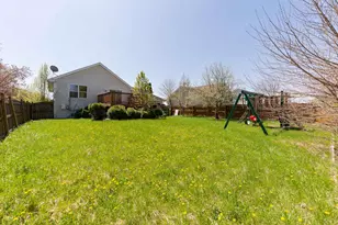 5696 Heidi Dr, Rockford, IL 61109 - Photo 33