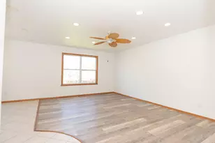 5696 Heidi Dr, Rockford, IL 61109 - Photo 5
