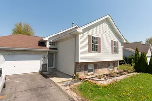 5696 Heidi Dr, Rockford, IL 61109 - Photo 3