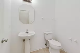 422 Grosvenor Ln, Aurora, IL 60504 - Photo 11