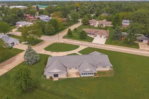 301 Scott Dr, Dwight, IL 60420 - Photo 7