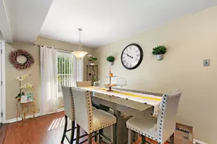 1797 Queensbury Cir, Hoffman Estates, IL 60169 - Photo 7