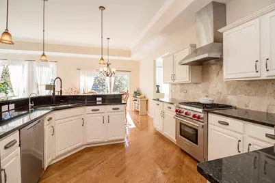 6 Sherwood Court, Lake in the Hills, IL 60156 - Photo 5