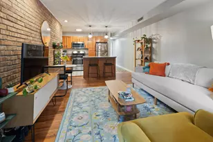 801 W Oakdale Ave, Chicago, IL 60657 - Photo 3