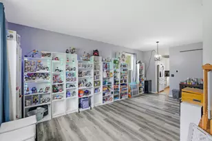 1959 W Windsor Dr, Round Lake, IL 60073 - Photo 9