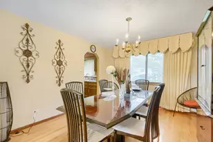 22417 Riverside Dr, Richton Park, IL 60471 - Photo 5