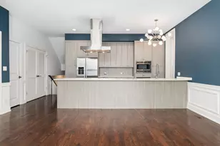 3007 N California Ave, Chicago, IL 60618 - Photo 7