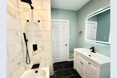 10954 S Normal Avenue, Chicago, IL 60628 - Photo 9
