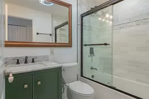 10353 Dearlove Rd, Glenview, IL 60025 - Photo 17