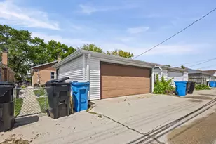 10055 S Fairfield Ave, Chicago, IL 60655 - Photo 27