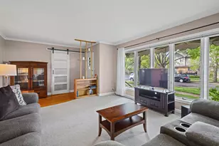 10055 S Fairfield Ave, Chicago, IL 60655 - Photo 5