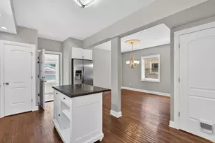 3741 Clinton Ave, Berwyn, IL 60402 - Photo 7
