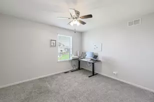 32 Catamaran Cir, Pingree Grove, IL 60140 - Photo 31