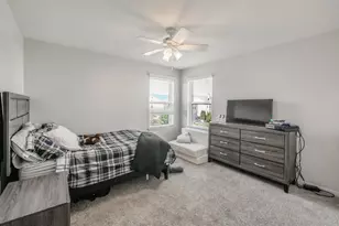 32 Catamaran Cir, Pingree Grove, IL 60140 - Photo 29