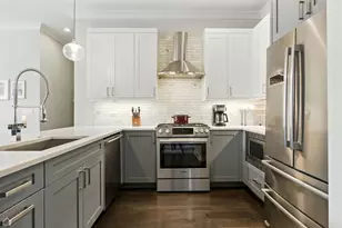 3530 N Lincoln Ave, Chicago, IL 60657 - Photo 11