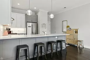 3530 N Lincoln Ave, Chicago, IL 60657 - Photo 9
