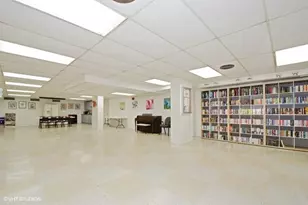 7033 N Kedzie Ave, Chicago, IL 60645 - Photo 13