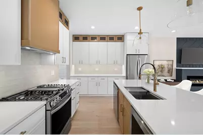 5825 W Byron Street, Chicago, IL 60634 - Photo 9