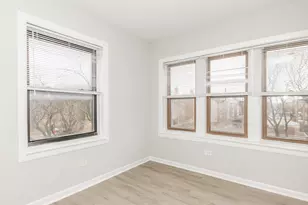 2716 W Rosemont Ave, Chicago, IL 60659 - Photo 9